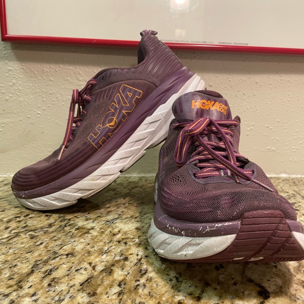 Hoka One Hoka Bondi 6. Womens size 9